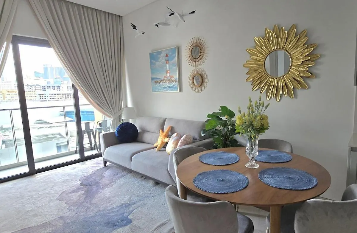 Apartment Beachtime 2Br With Klcc View & Infinity Pool Kuala Lumpur Malaysia